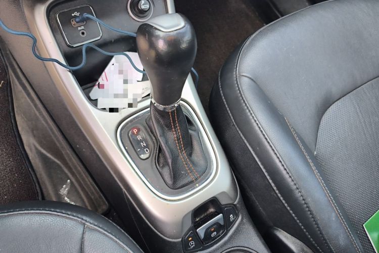 Used Jeep Compass 2017 200T Automatic Family Edition Gear Lever