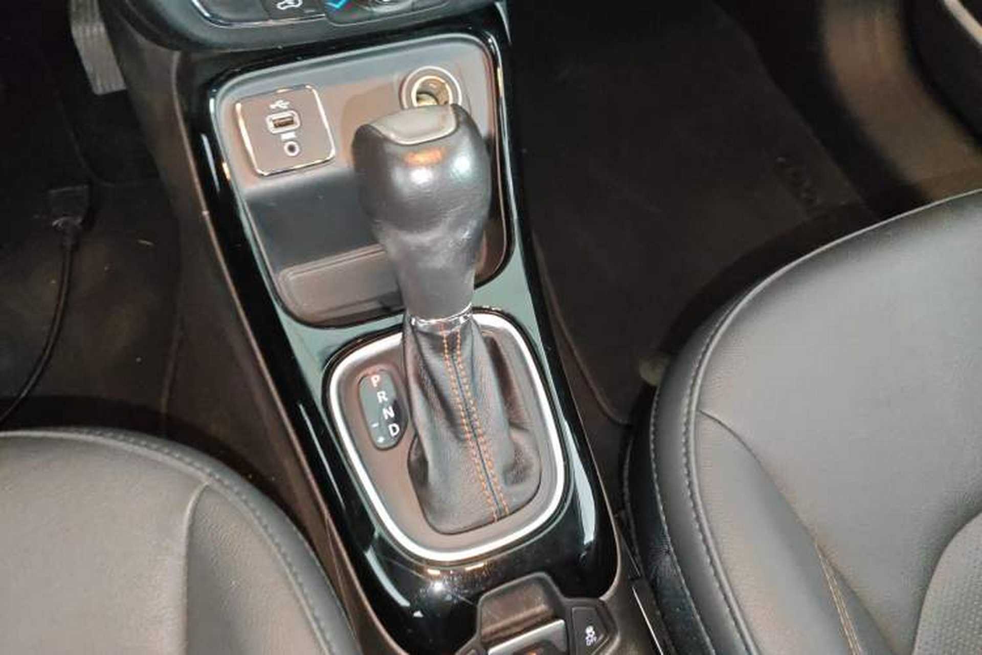 Used Jeep Compass 2017 200T Automatic Prestige Edition Gear Lever