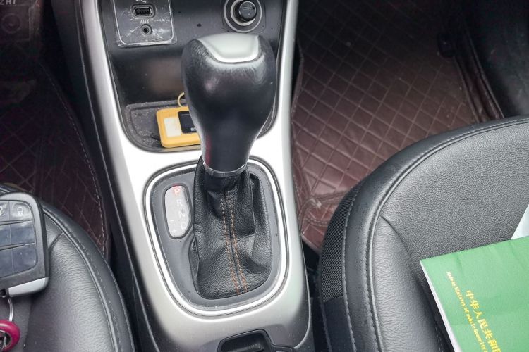 Used Jeep Compass 2017 200T Automatic Family Edition Gear Lever