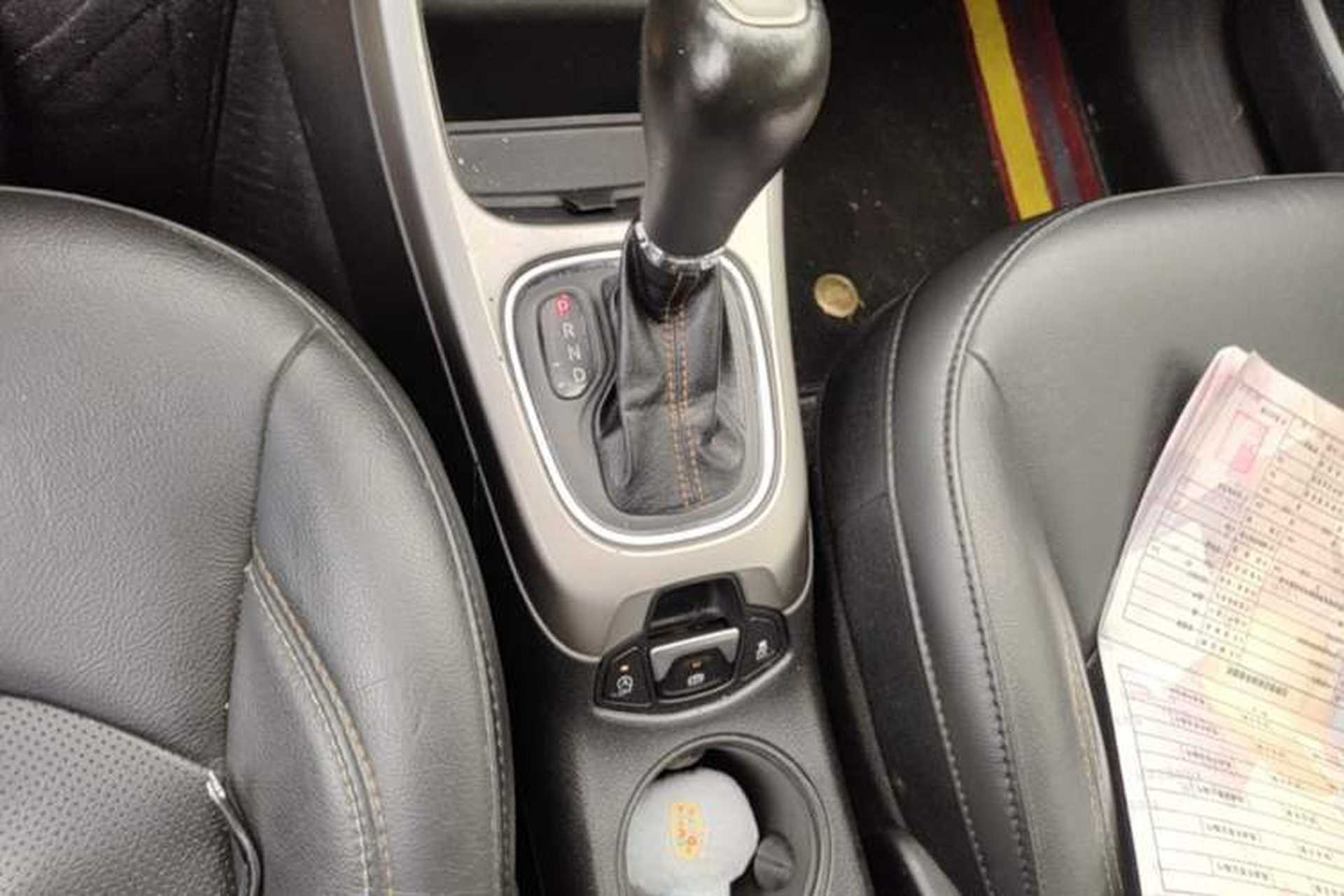 Used Jeep Compass 2017 200T Automatic Family Edition Gear Lever