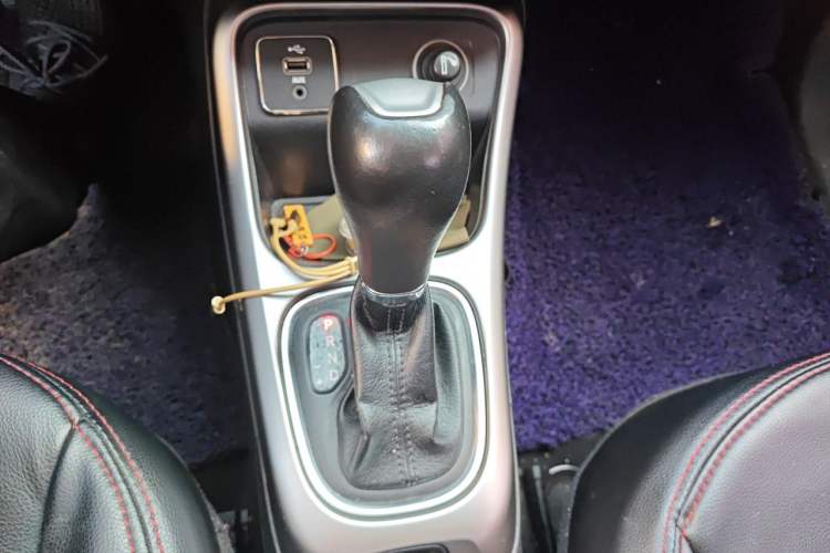 Used Jeep Compass 2017 200T Automatic Enjoyment Edition Gear Lever