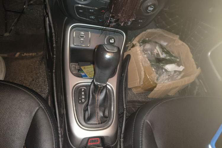 Used Jeep Compass 2017 200T Automatic Family Edition Gear Lever