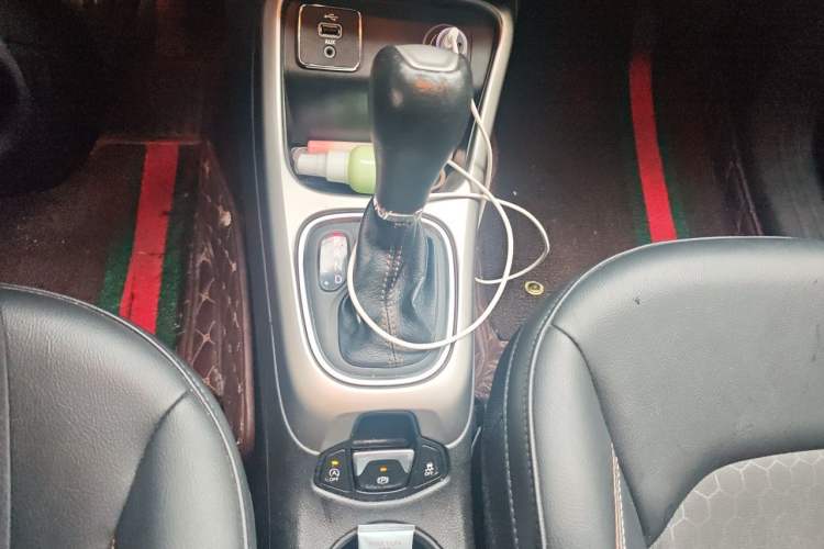 Used Jeep Compass 2017 200T Automatic Enjoyment Version Gear Lever