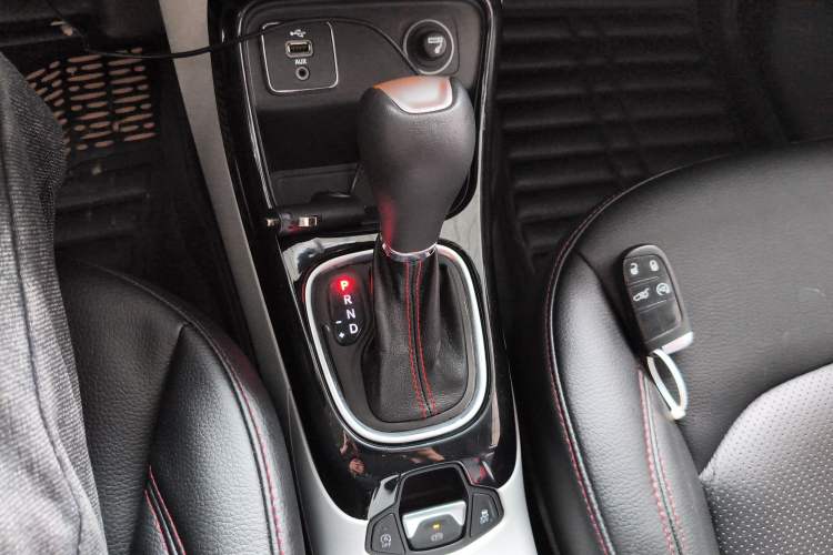 Used Jeep Compass 2017 200T Automatic Prestige Edition Gear Lever