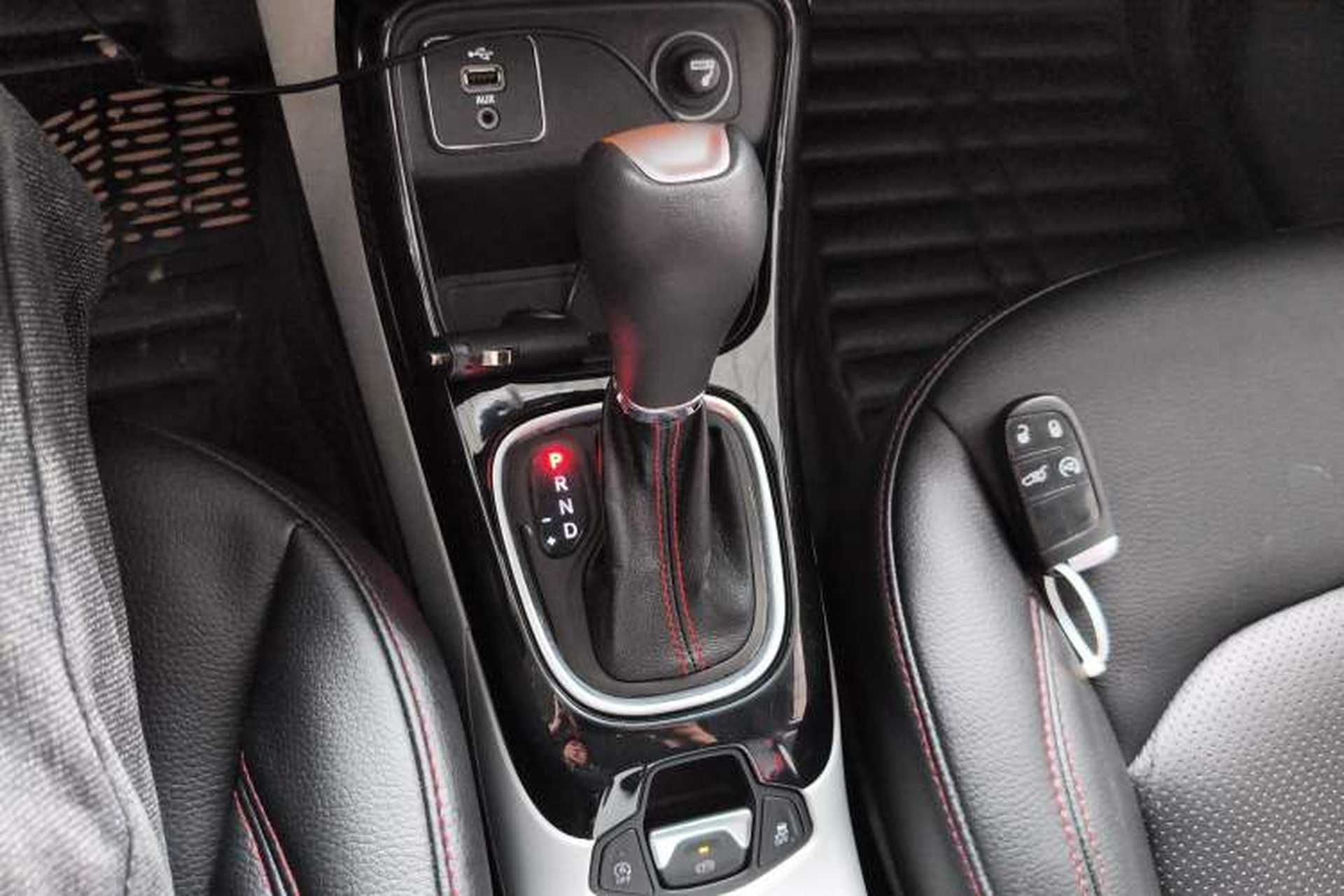 Used Jeep Compass 2017 200T Automatic Prestige Edition Gear Lever