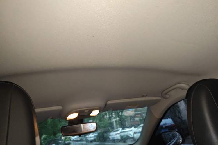 Used Jeep Compass 2017 200T Automatic Comfort Edition Headliner