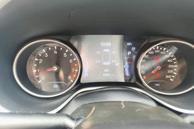 Used Jeep Compass 2017 200T Automatic Family Edition Instrument Cluster