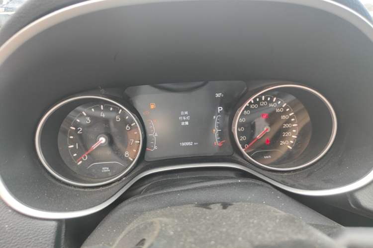 Used Jeep Compass 2017 200T Automatic Family Edition Instrument Cluster
