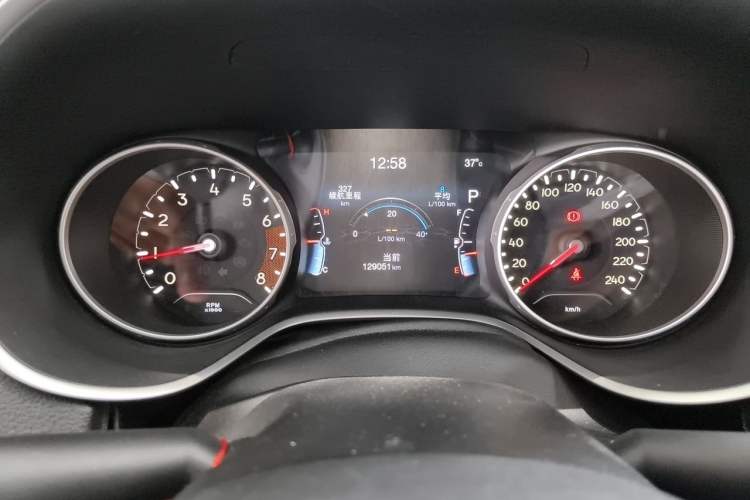 Used Jeep Compass 2017 200T Automatic Family Edition Instrument Cluster