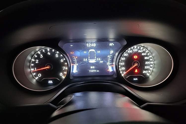 Used Jeep Compass 2017 200T Automatic Family Edition Instrument Cluster
