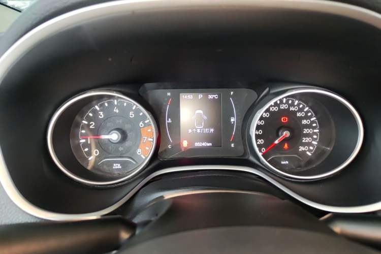 Used Jeep Compass 2017 200T Automatic Comfort Edition Instrument Cluster