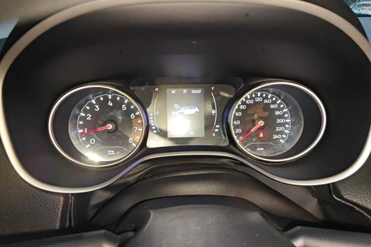 Used Jeep Compass 2017 200T Automatic Comfort Edition Instrument Cluster