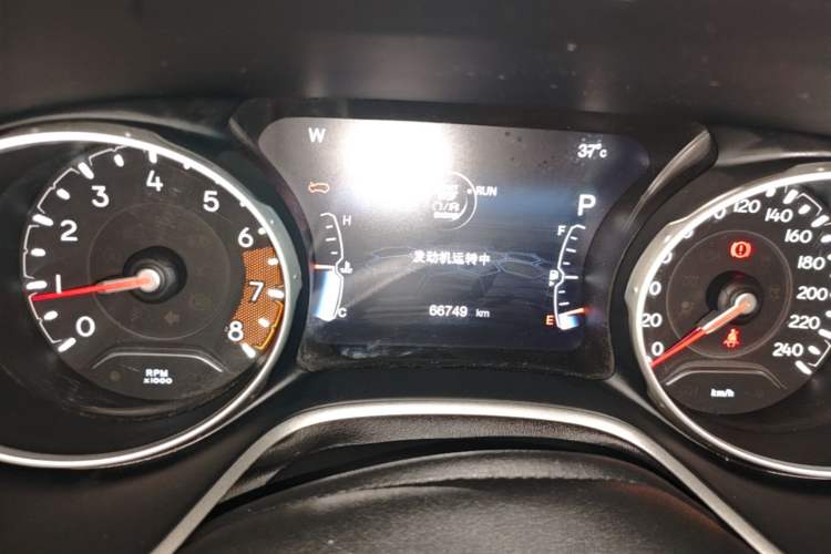 Used Jeep Compass 2017 200T Automatic Family Edition Instrument Cluster