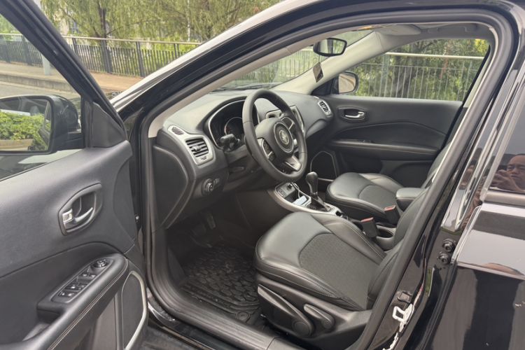 Used Jeep Compass 2017 200T Automatic Enjoyment Version Interior 1