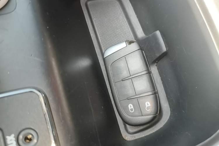 Used Jeep Compass 2017 200T Automatic Family Edition Interior 1