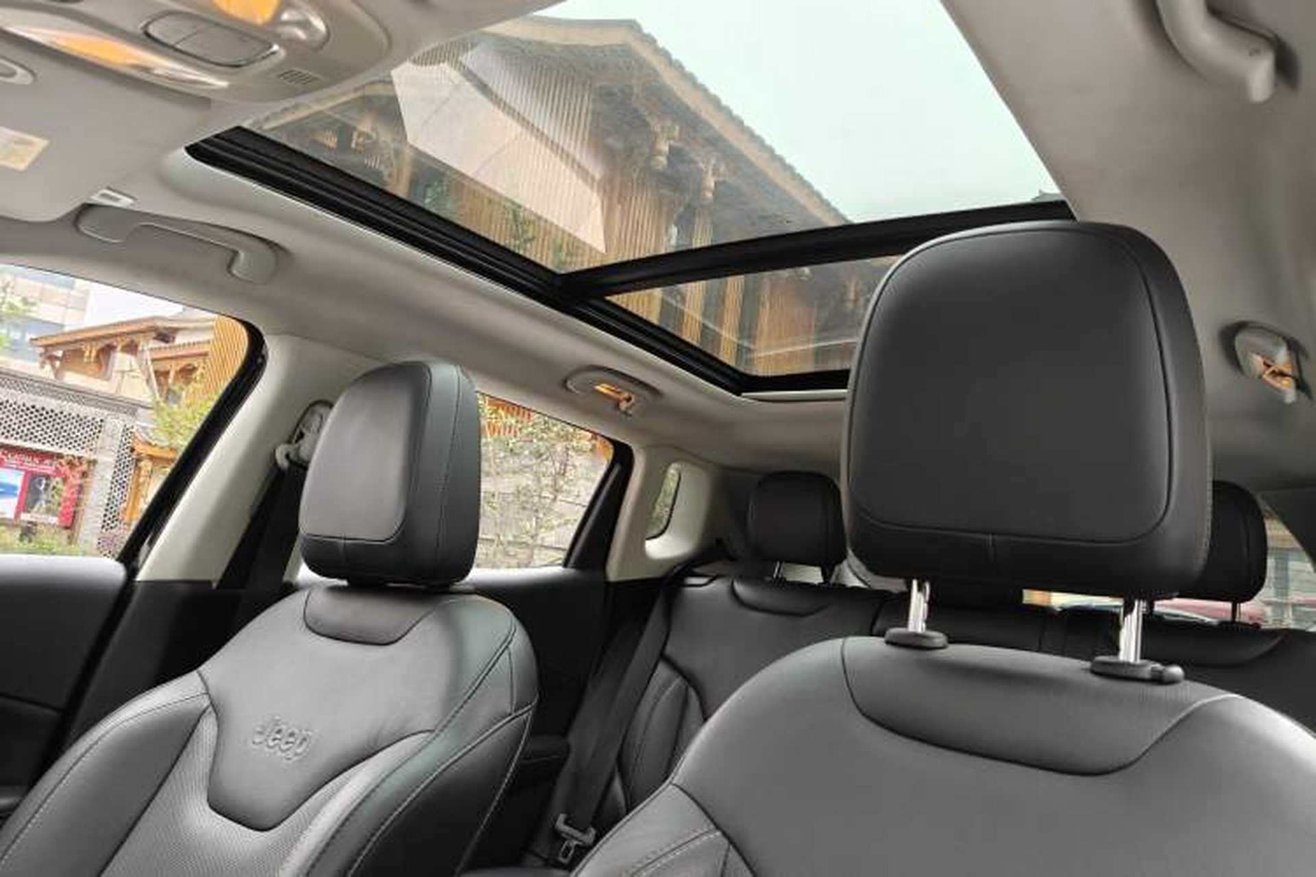 Used Jeep Compass 2017 200T Automatic Family Edition Interior 12