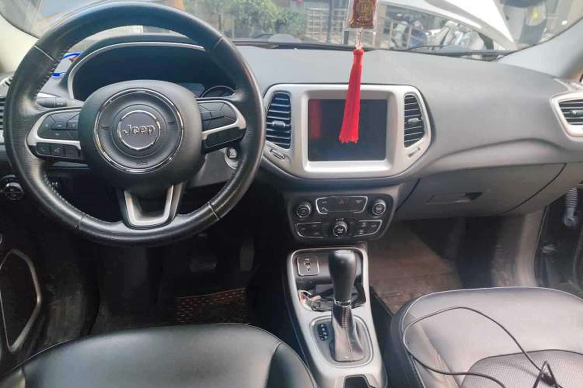 Used Jeep Compass 2017 200T Automatic Family Edition Interior 2