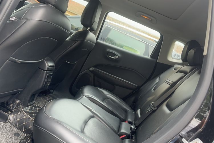 Used Jeep Compass 2017 200T Automatic Family Edition Interior 2