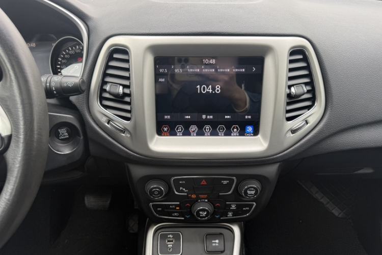 Used Jeep Compass 2017 200T Automatic Family Edition Interior 3