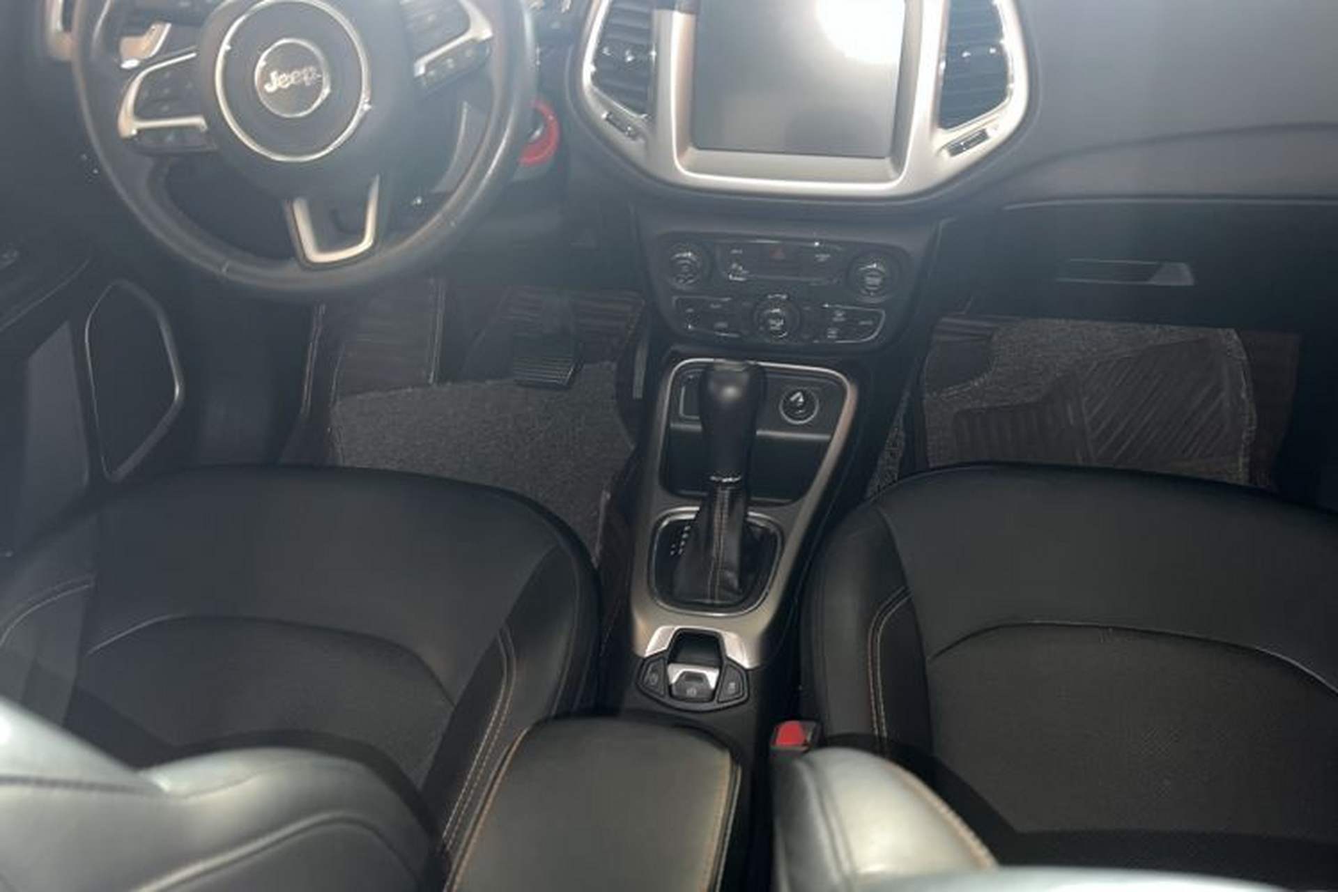 Used Jeep Compass 2017 200T Automatic Family Edition Interior 3
