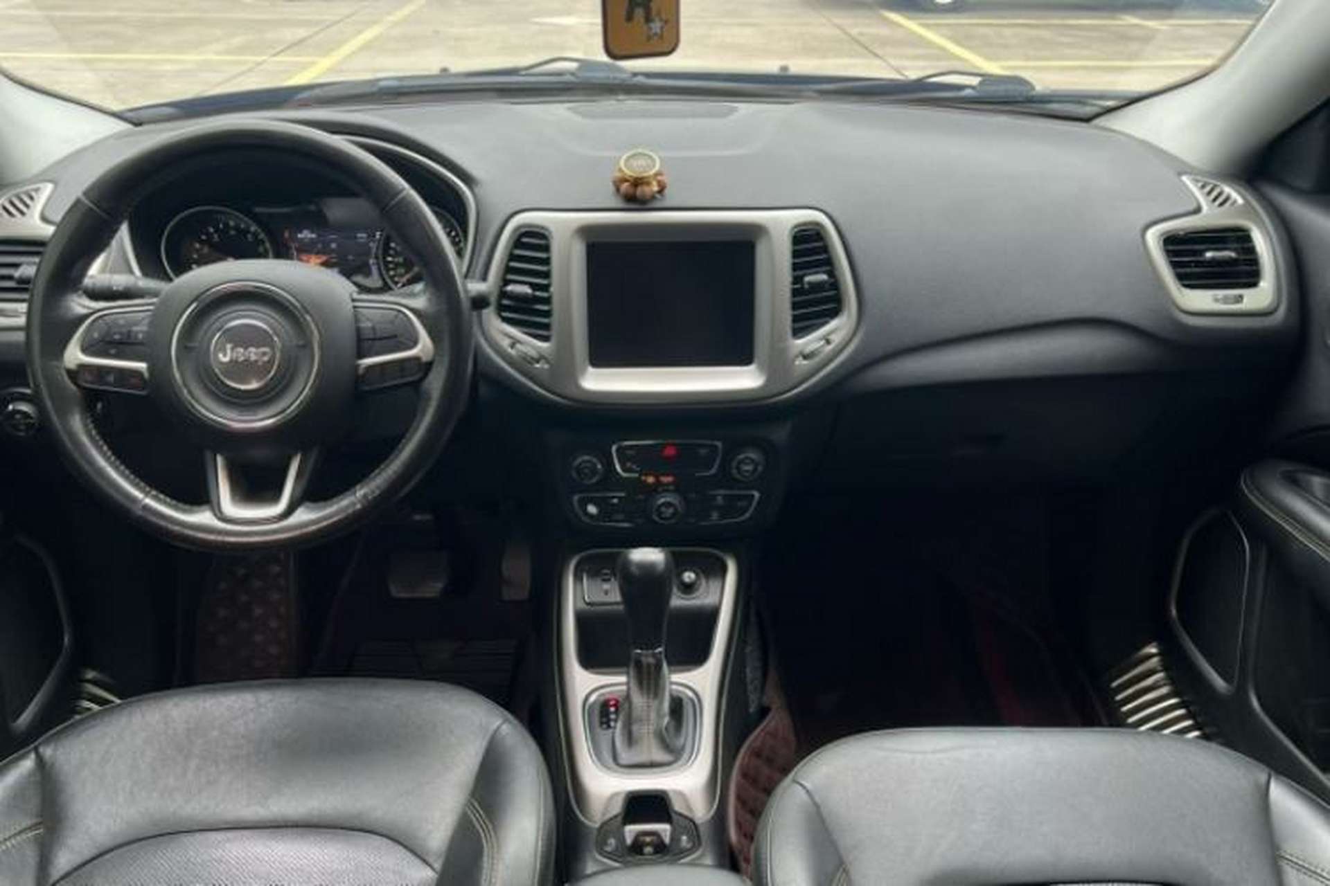 Used Jeep Compass 2017 200T Automatic Family Edition Interior 3
