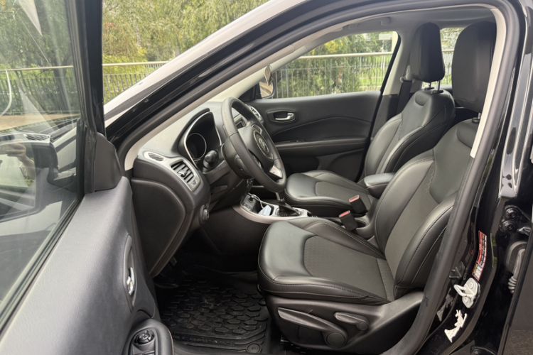 Used Jeep Compass 2017 200T Automatic Enjoyment Version Interior 4