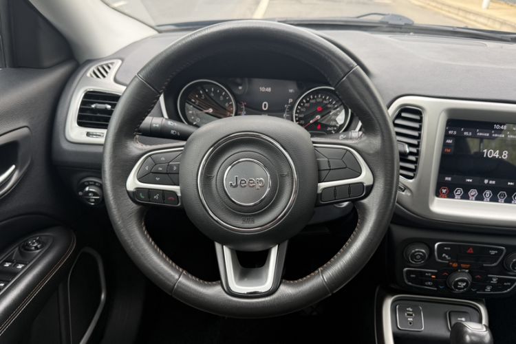 Used Jeep Compass 2017 200T Automatic Family Edition Interior 6
