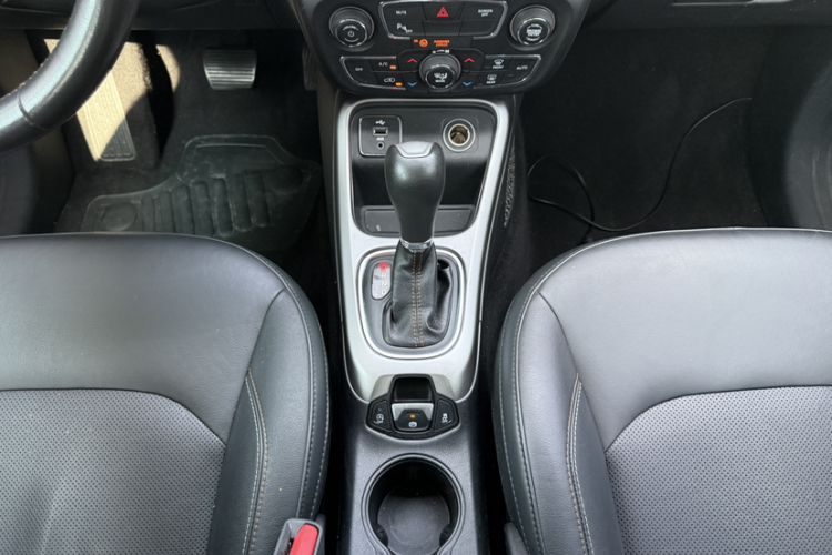 Used Jeep Compass 2017 200T Automatic Family Edition Interior 7