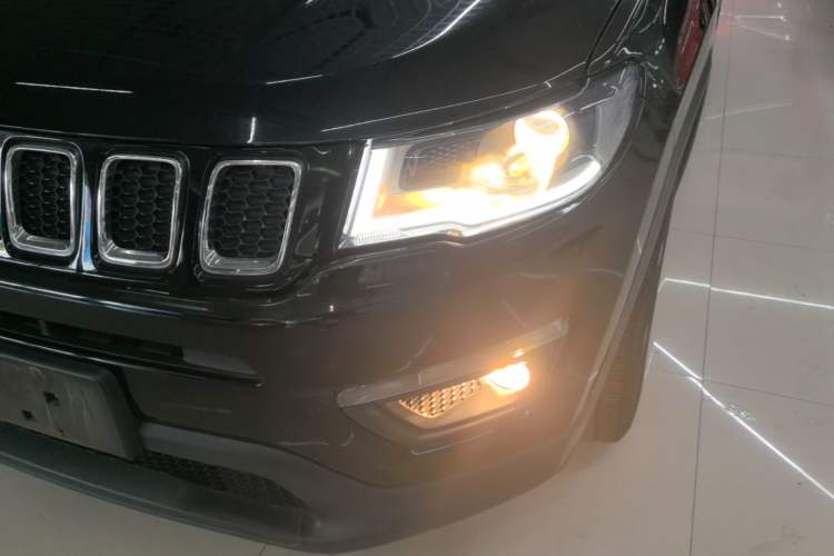 Used Jeep Compass 2017 200T Automatic Enjoyment Edition Left Front Headlight