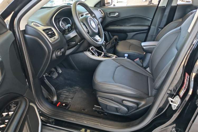 Used Jeep Compass 2017 200T Automatic Family Edition Left Front Seat