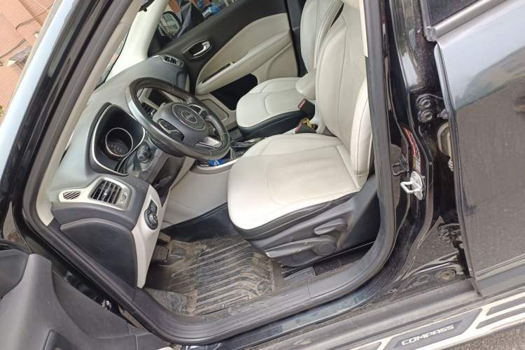 Used Jeep Compass 2017 200T Automatic Family Edition Left Front Seat