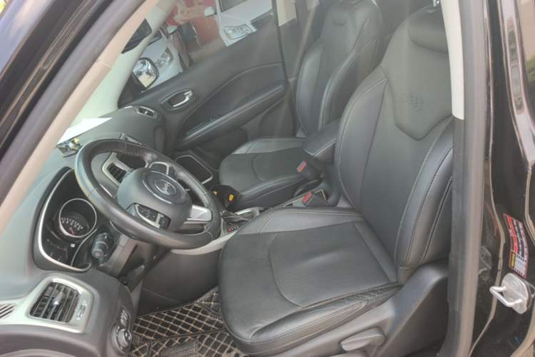 Used Jeep Compass 2017 200T Automatic Family Edition Left Front Seat
