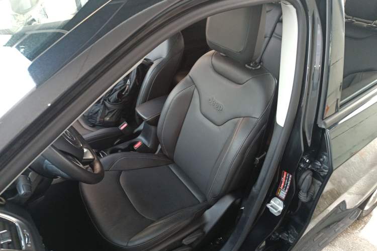 Used Jeep Compass 2017 200T Automatic Family Edition Left Front Seat