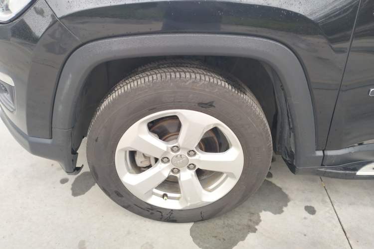 Used Jeep Compass 2017 200T Automatic Family Edition Left Front Wheel Hub