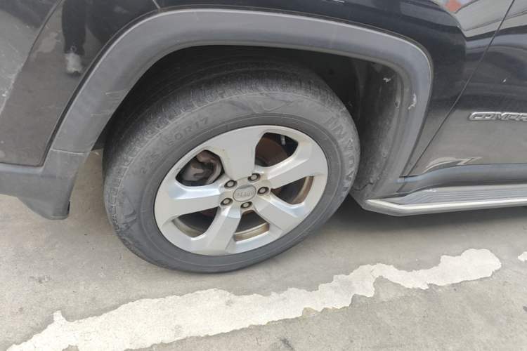 Used Jeep Compass 2017 200T Automatic Family Edition Left Front Wheel Hub
