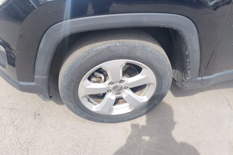 Used Jeep Compass 2017 200T Automatic Family Edition Left Front Wheel Hub