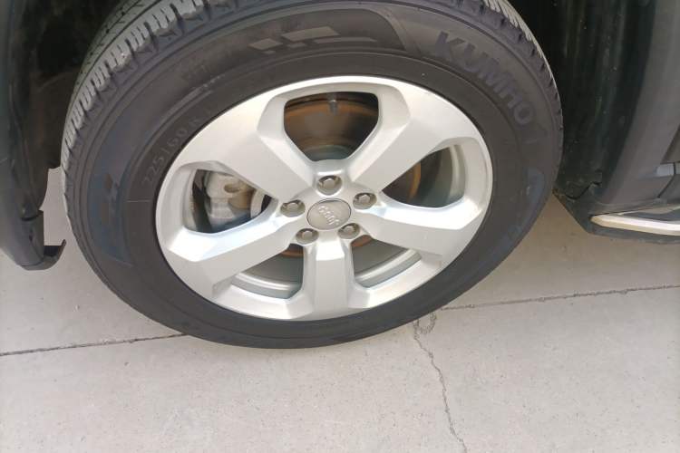 Used Jeep Compass 2017 200T Automatic Family Edition Left Front Wheel Hub