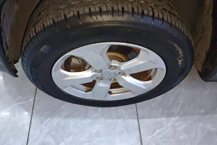 Used Jeep Compass 2017 200T Automatic Family Edition Left Front Wheel Hub