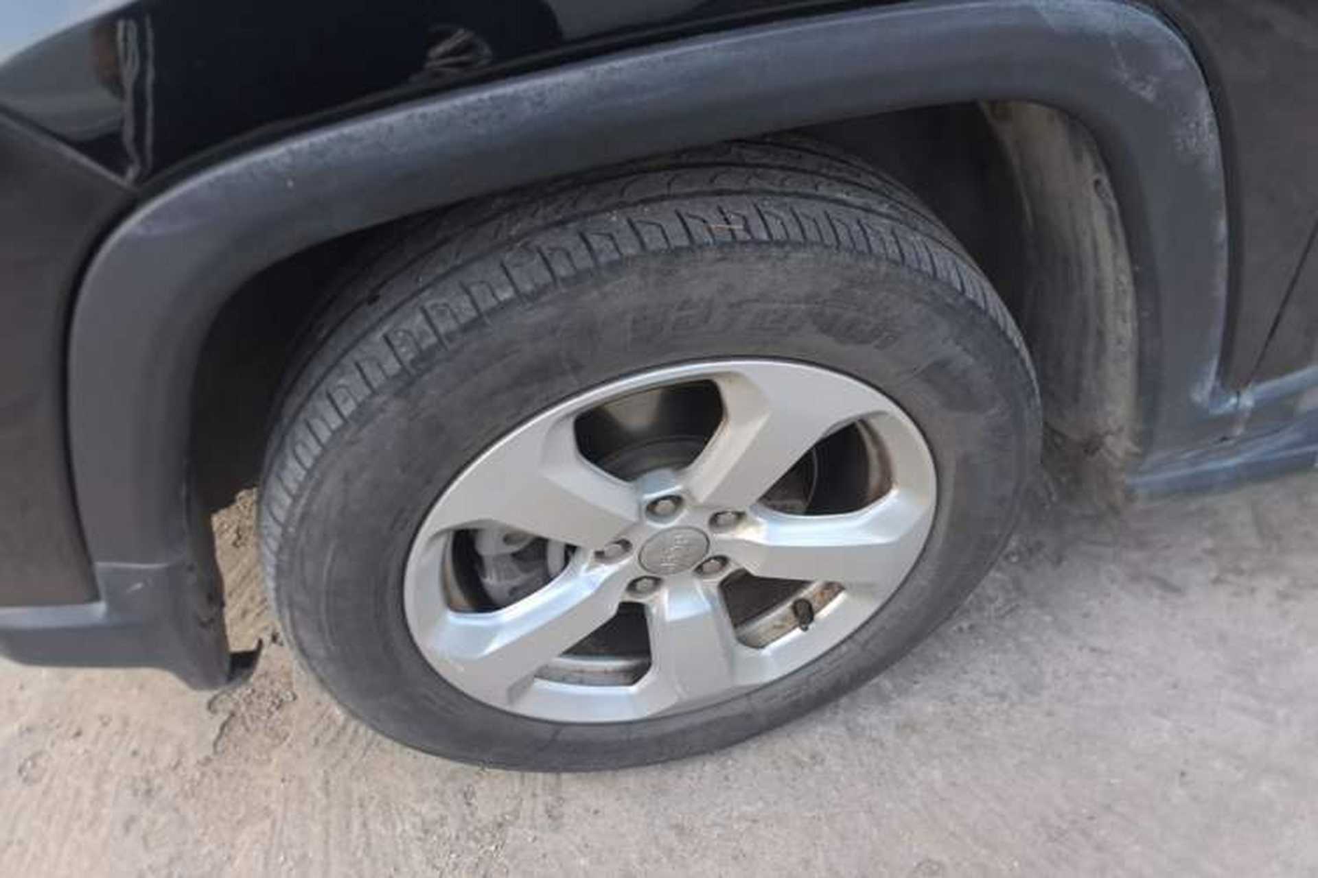 Used Jeep Compass 2017 200T Automatic Family Edition Left Front Wheel Hub