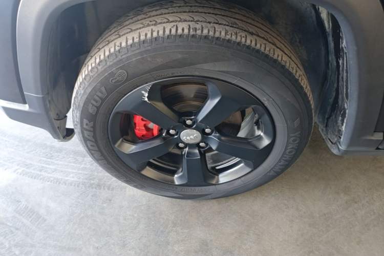 Used Jeep Compass 2017 200T Automatic Family Edition Left Front Wheel Hub