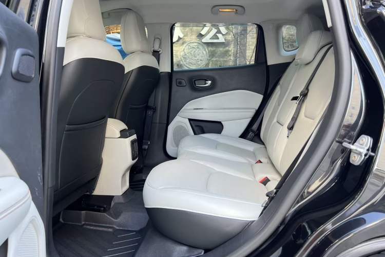 Used Jeep Compass 2017 200T Automatic Prestige Edition Left Rear Seat