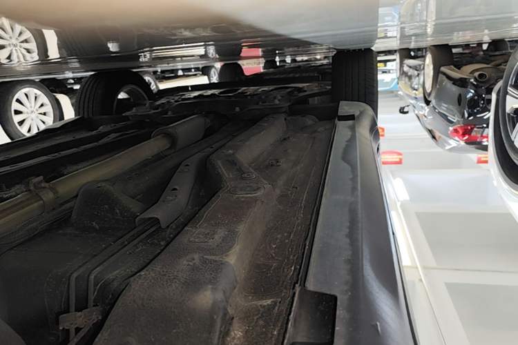 Used Jeep Compass 2017 200T Automatic Family Edition Left Side Sill