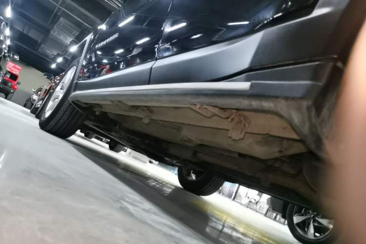 Used Jeep Compass 2017 200T Automatic Family Edition Left Side Sill