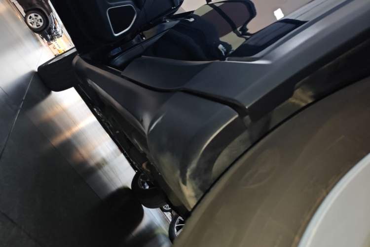 Used Jeep Compass 2017 200T Automatic Family Edition Left Side Sill