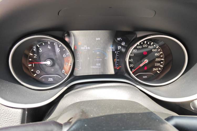 Used Jeep Compass 2017 200T Automatic Family Edition Odometer Close Up