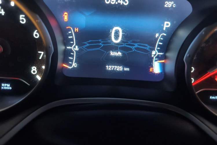 Used Jeep Compass 2017 200T Automatic Family Enjoyment Four-Wheel Drive Edition Odometer Close Up