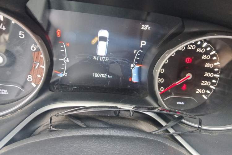 Used Jeep Compass 2017 200T Automatic Family Edition Odometer Close Up