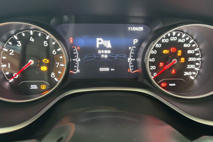 Used Jeep Compass 2017 200T Automatic Family Edition Odometer Close Up