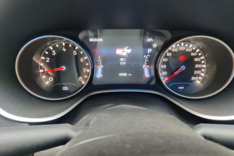 Used Jeep Compass 2017 200T Automatic Family Edition Odometer Close Up