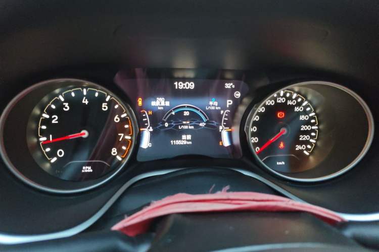 Used Jeep Compass 2017 200T Automatic Family Edition Odometer Close Up